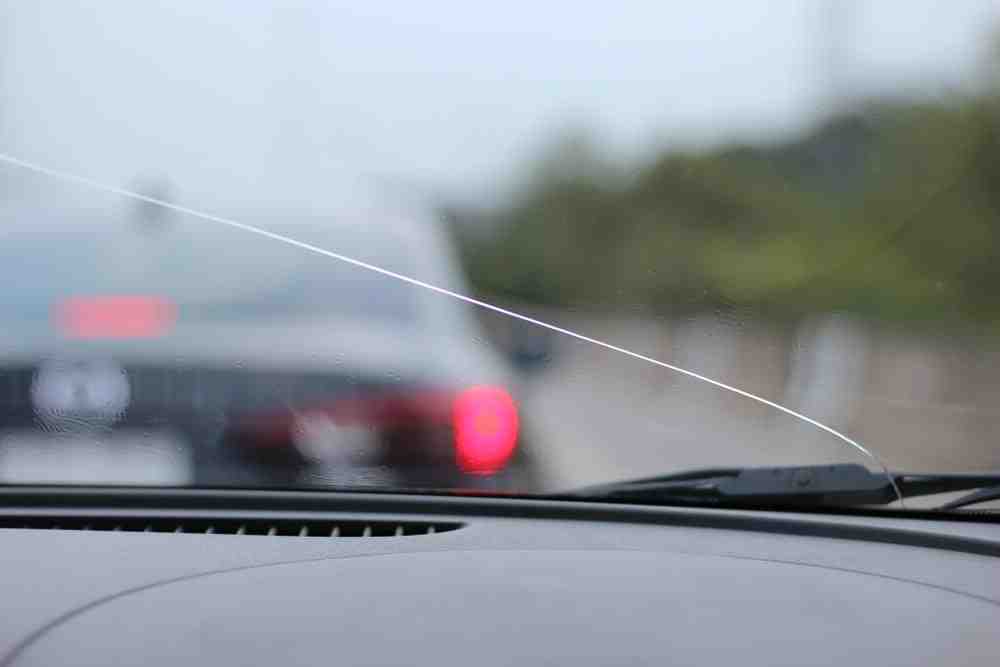 Do cracks on windshield get worse?