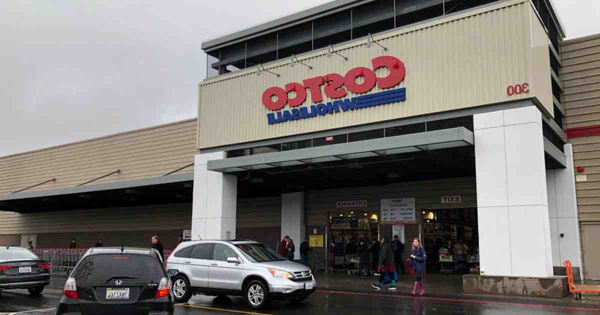Is there a free Costco membership?