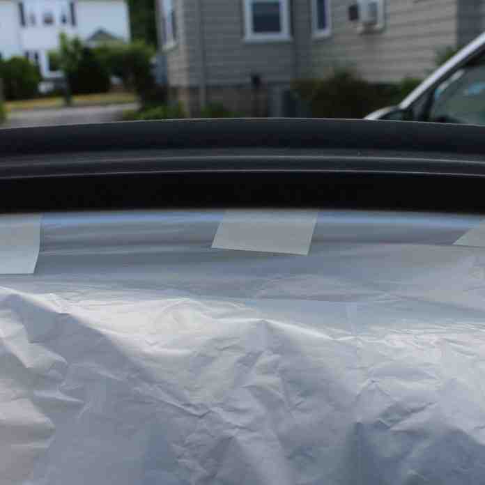 What size crack in windscreen is illegal?